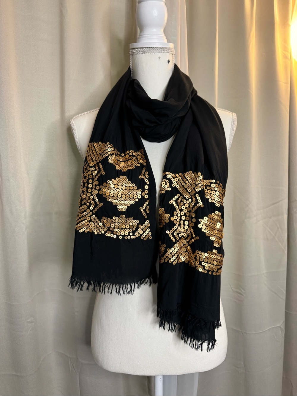 Chi by Falchi Black Gold Sequin Floral Scarf Wrap Shawl Fringe One Size Viscose